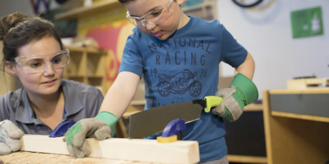 Cours de bricolage pour enfant dans le magasin Leroy Merlin de Balma