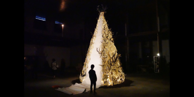 "ICI, lumière sur les espèces éteintes", installation-sculpture aux Jardins du Muséum à Borderouge