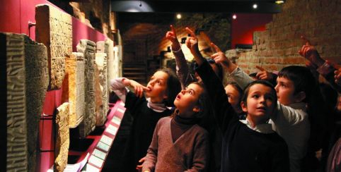 La maison à remonter le temps - Visite en famille au Musée Saint Raymond