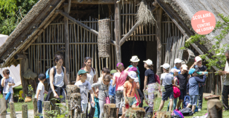Le Village Gaulois : plongez les enfants lors d'une sortie scolaire au cœur de l'époque gauloise 